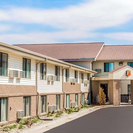 Super 8 By Wyndham Airport I90 Hotel Сиукс Фолс Екстериор снимка
