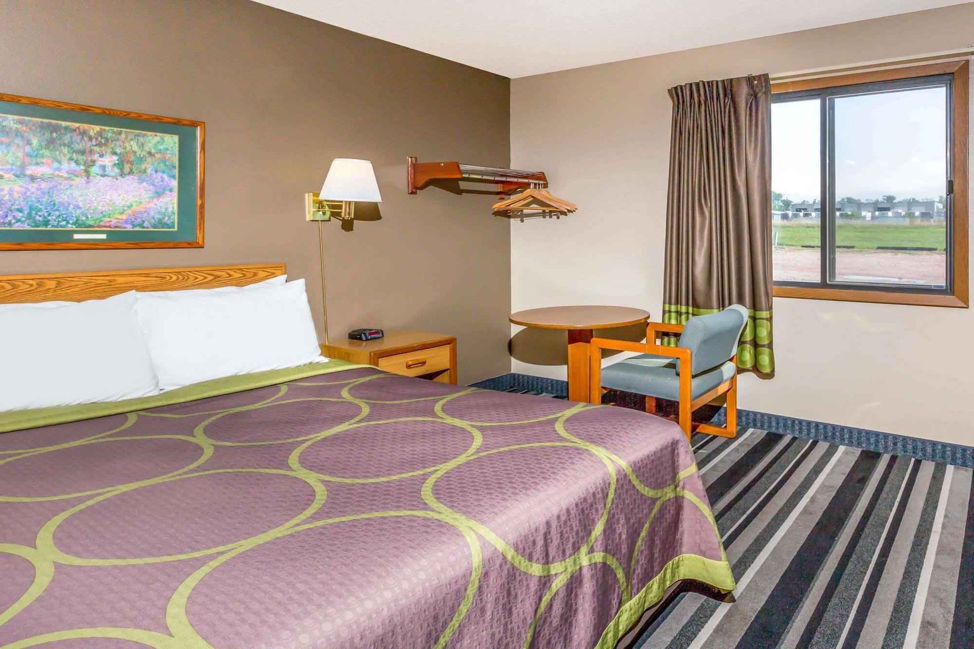 Super 8 By Wyndham Airport I90 Hotel Сиукс Фолс Екстериор снимка